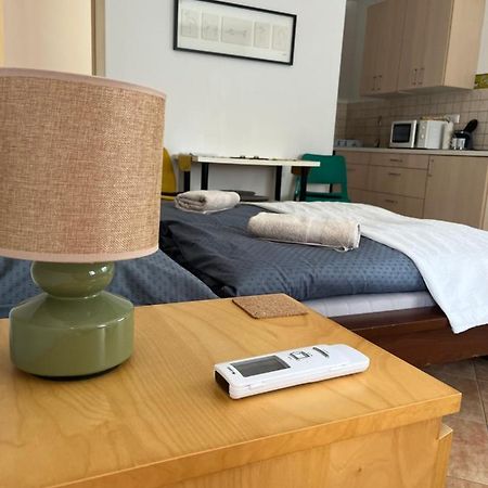 Wash House Apartman Gyor Bagian luar foto