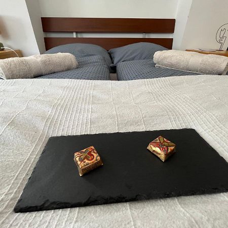Wash House Apartman Gyor Bagian luar foto