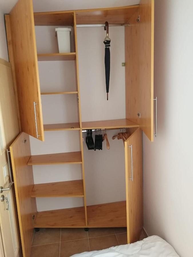 Wash House Apartman Gyor Bagian luar foto