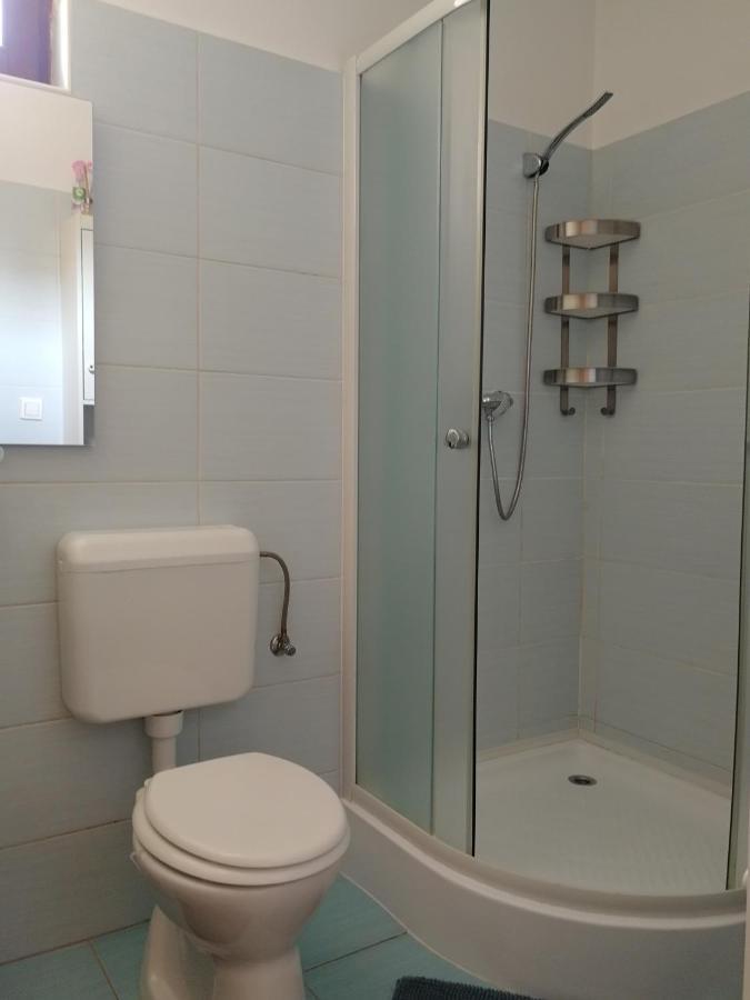 Wash House Apartman Gyor Bagian luar foto